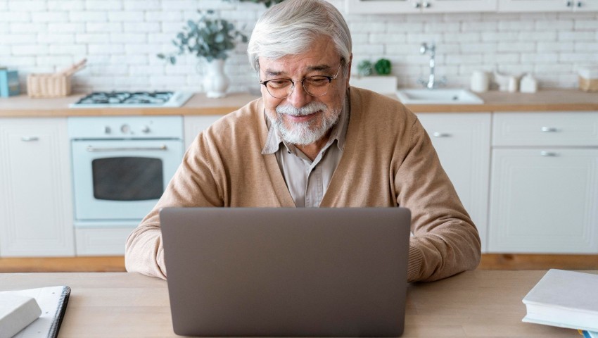 Скидки старшему поколению на ремонт компьютерной техники в бизнес-центре «Нагатинский»
